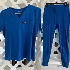 Jaanuu ULTRAsoft scrubs Sona Slim top, Rubi Slim jogger, Royal blue, small